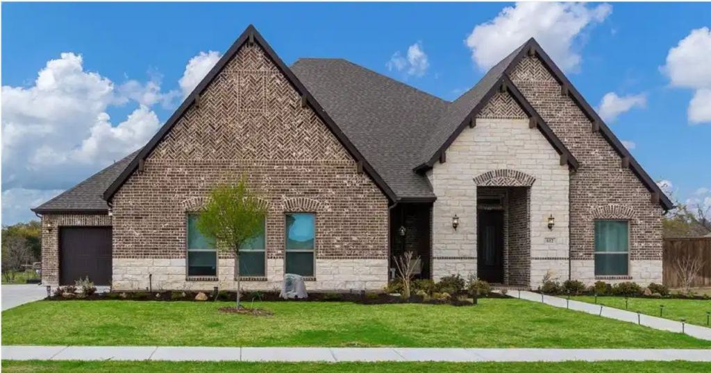 612 Ambergate Drive, Shady Shores, TX 76208 — photo 1