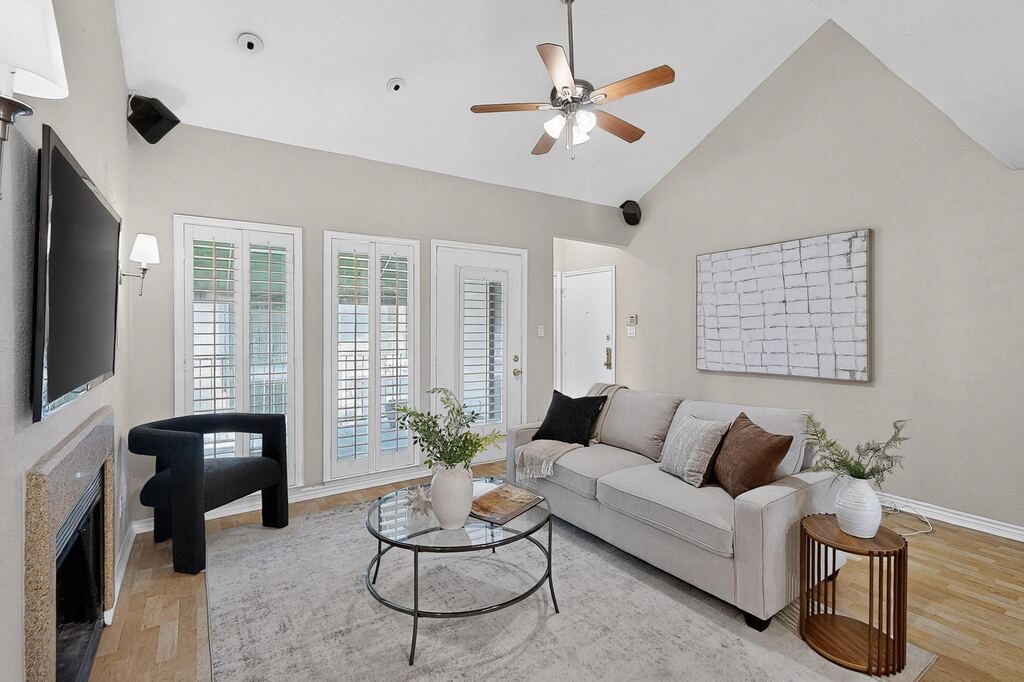 3105 San Jacinto Street 306, Dallas, TX 75204 — photo 1