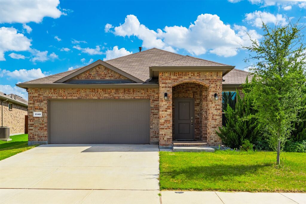 1148 Gillespie Drive, Fort Worth, TX 76247 — photo 1