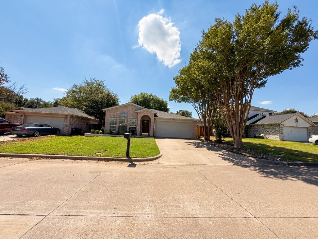 4040 Staghorn Circle N, Fort Worth, TX 76137 — photo 1