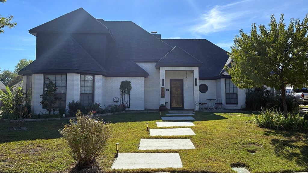 2415 Peachtree Lane