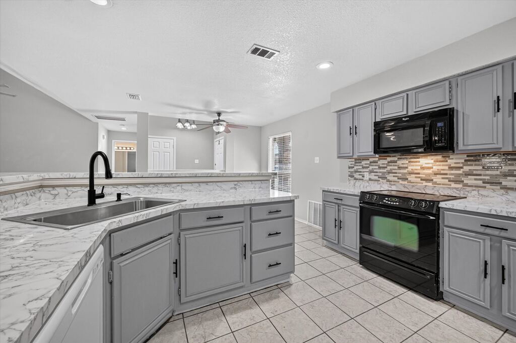 7405 Emerywood Lane, Fort Worth, TX 76137 — photo 1