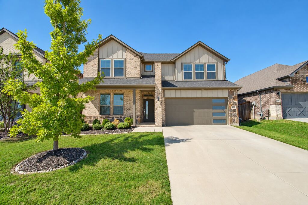10208 Hanks Creek Road, Fort Worth, TX 76126 — photo 1
