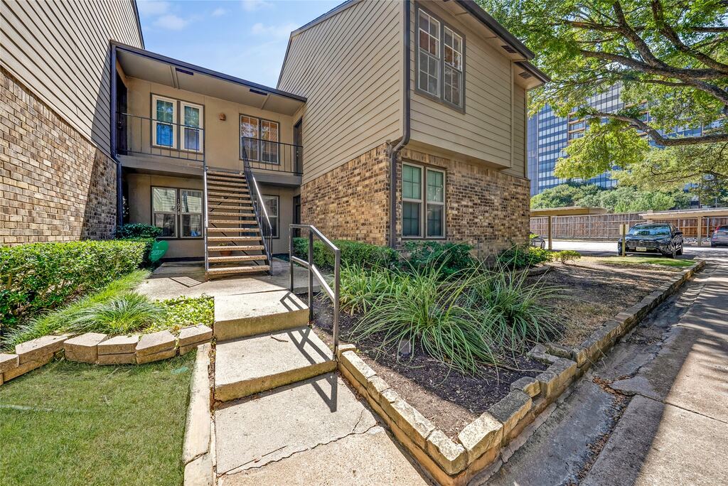 5300 Keller Springs Road 1077, Dallas, TX 75248 — photo 1