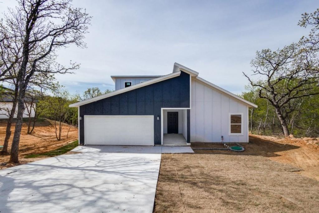 267 Jim Walter Drive, Runaway Bay, TX 76426 — photo 1