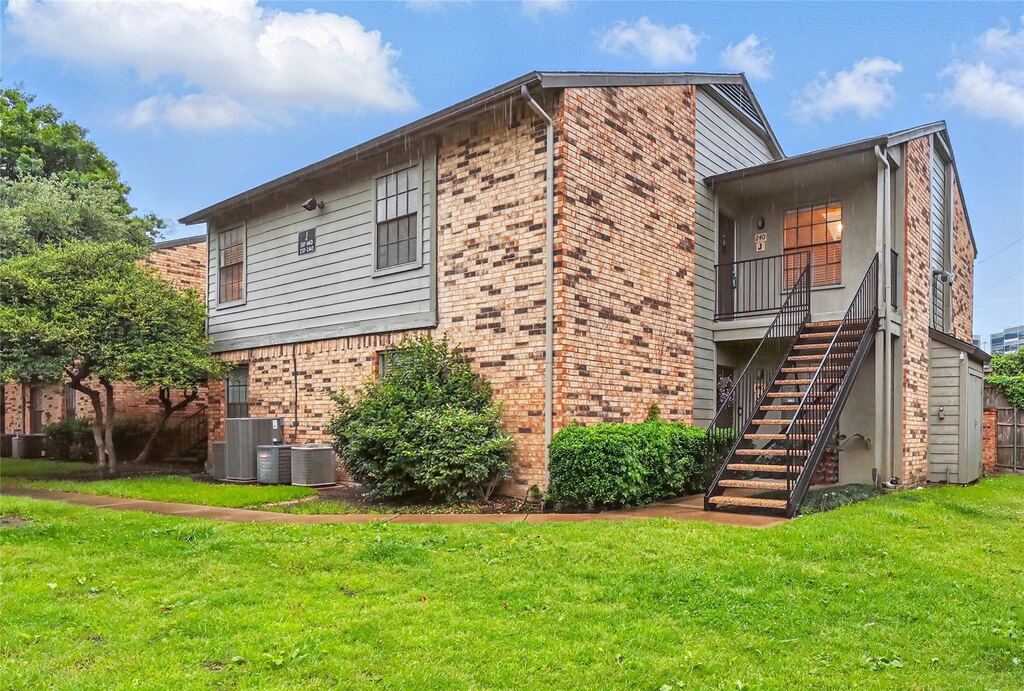 5335 Bent Tree Forest Drive 240, Dallas, TX 75248 — photo 1