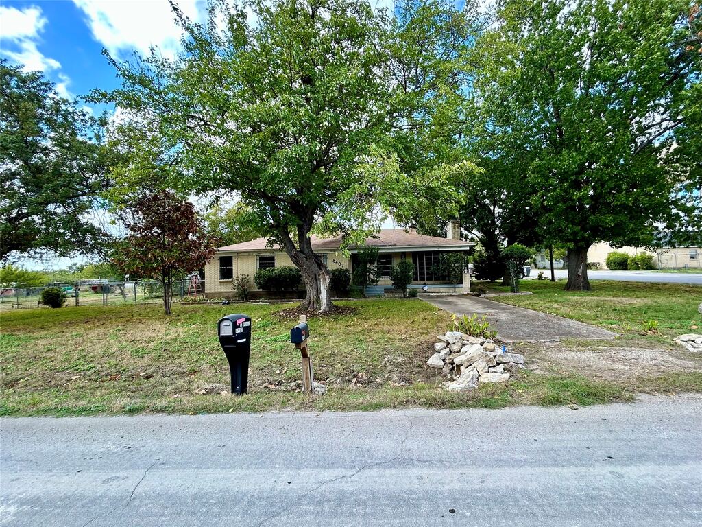 8407 Honeysuckle Lane, Dallas, TX 75241 — photo 1
