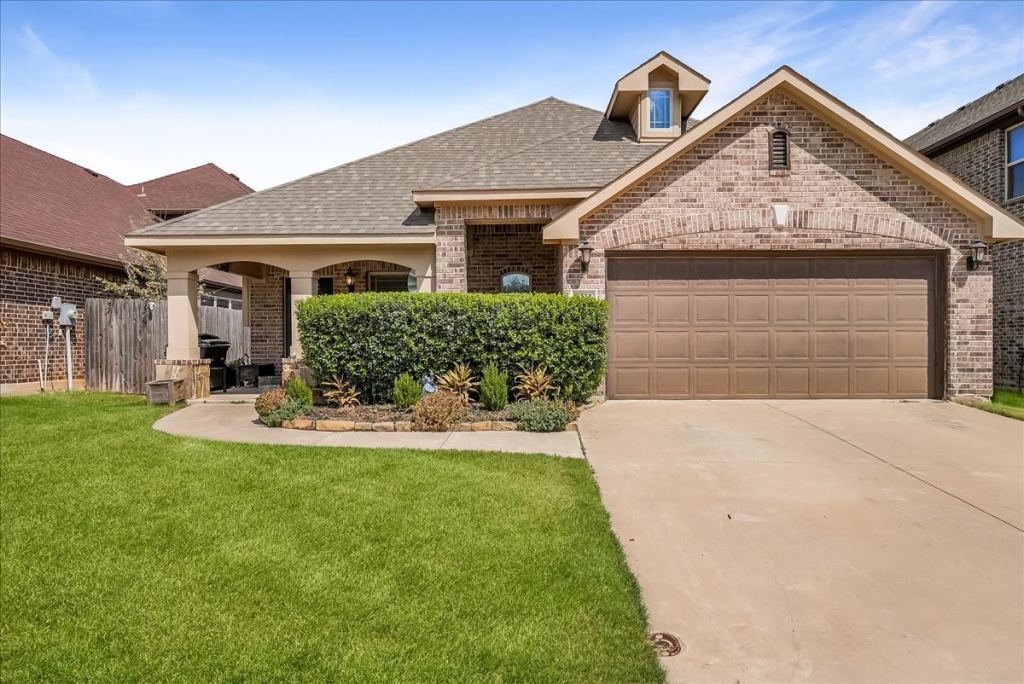 4332 Sweet Clover Lane, Fort Worth, TX 76036 — photo 1