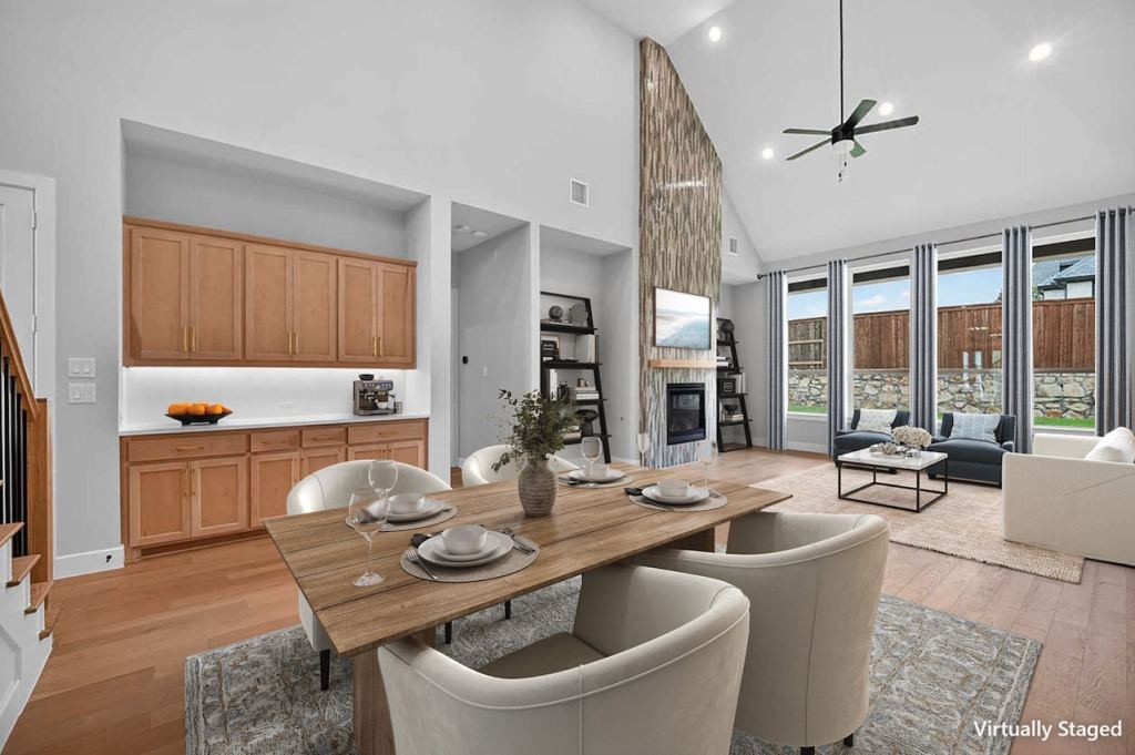 932 Shady Oaks Drive
