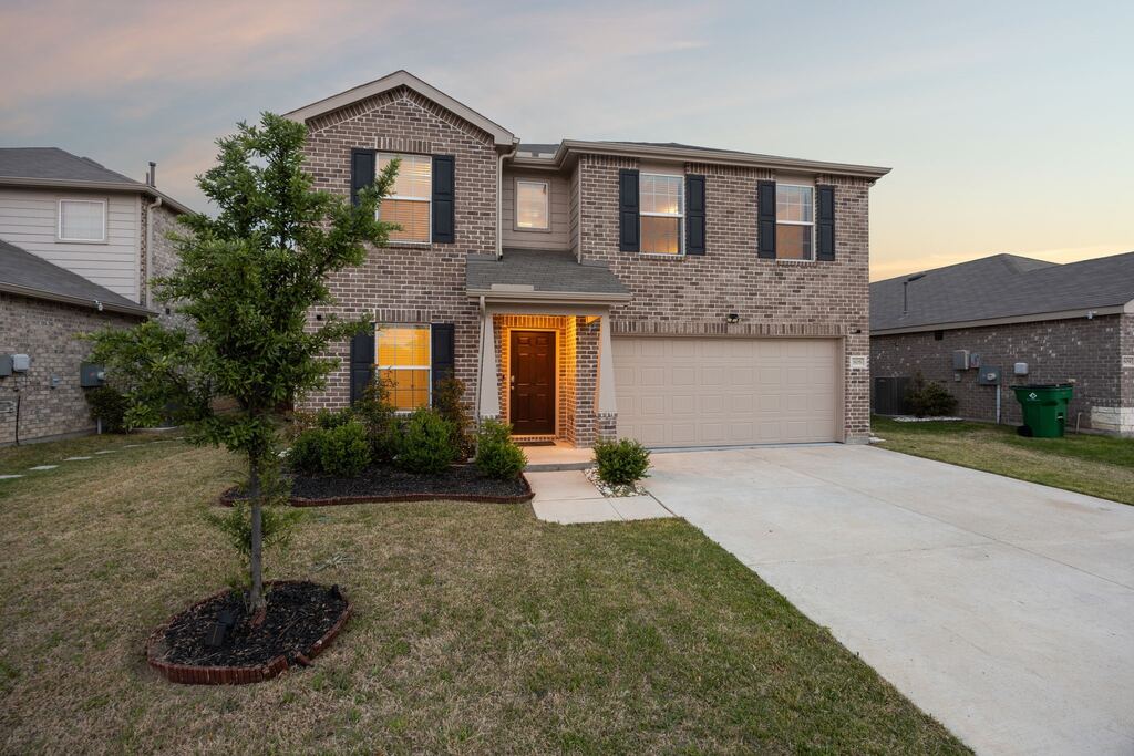 805 Harefield, Haslet, TX 76052 — photo 1