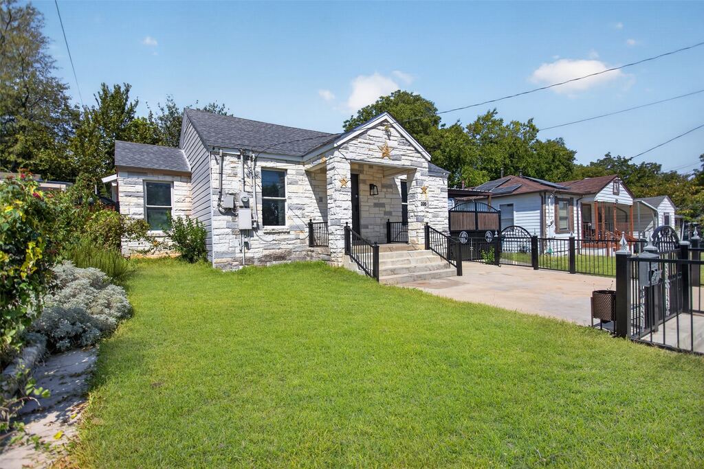 335 Avenue I, Dallas, TX 75203 — photo 1