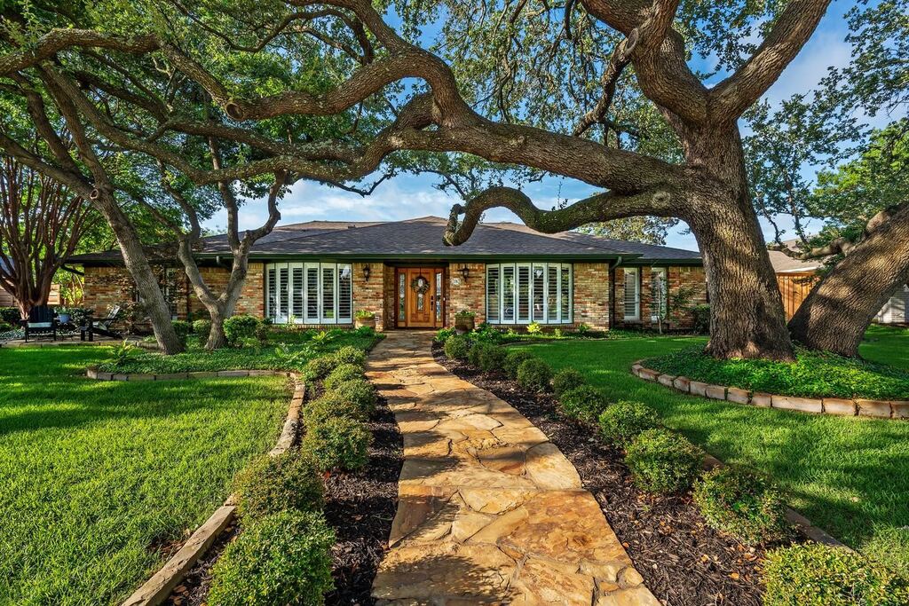 7240 Hunters Ridge, Dallas, TX 75248 — photo 1
