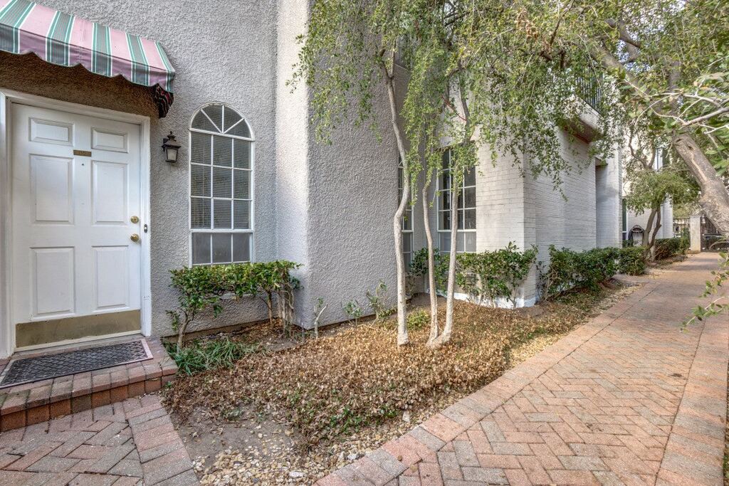 4325 Bowser Avenue 110, Dallas, TX 75219 — photo 1