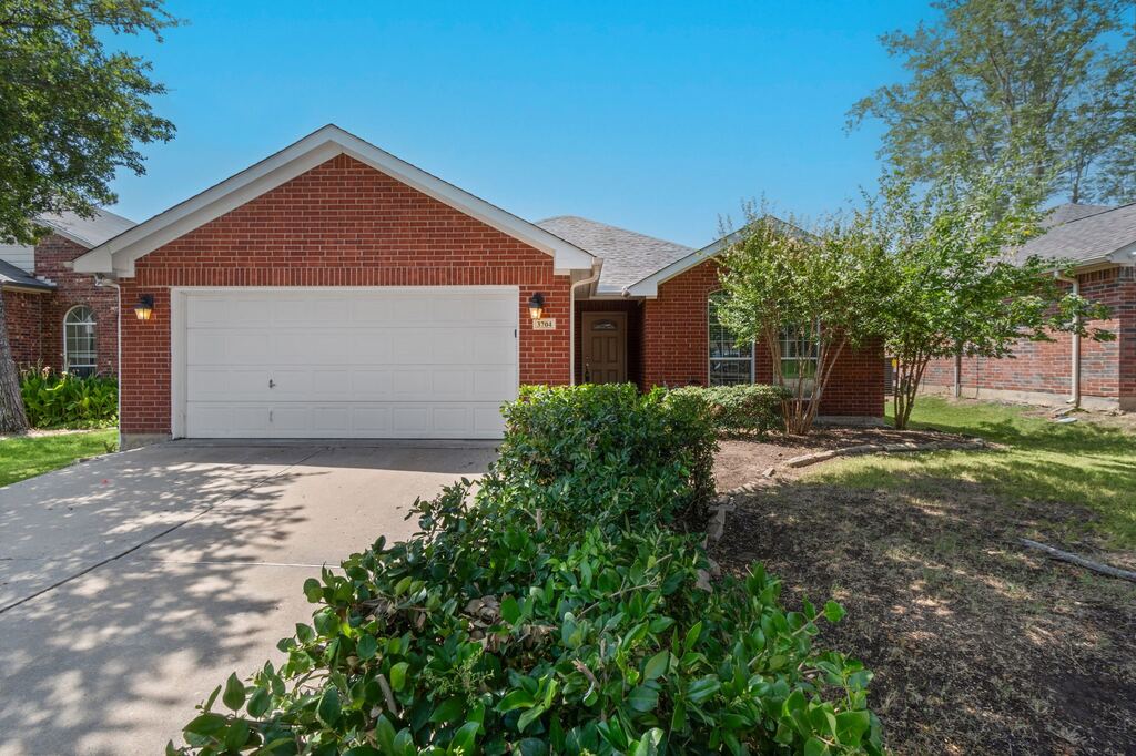 3704 Palm Drive, Fort Worth, TX 76244 — photo 1