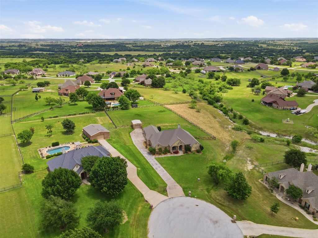 6900 Breezy Bluff Court, Fort Worth, TX 76126 — photo 1