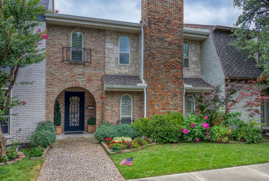 6837 Anglebluff Circle, Dallas, TX 75248 — photo 1