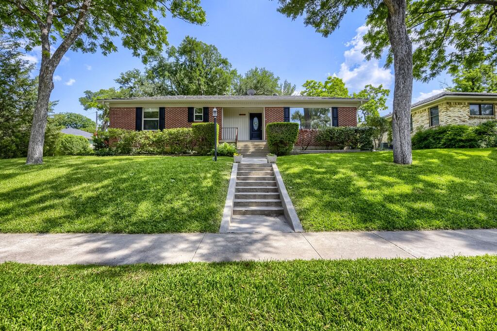 11016 Lippitt Avenue, Dallas, TX 75218 — photo 1