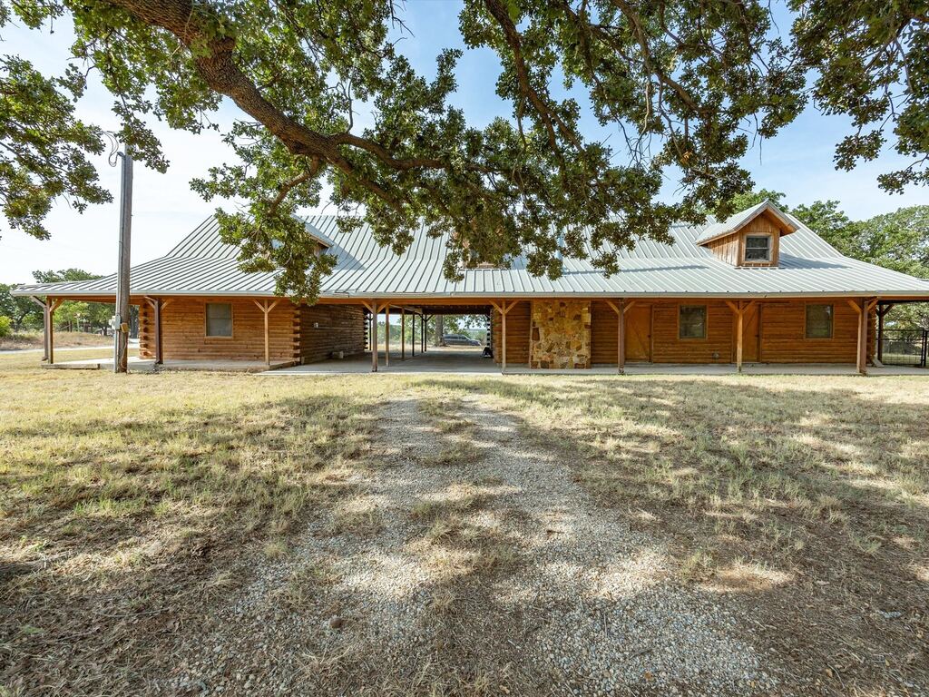 12116 E Fm 174, Bowie, TX 76230 — photo 1