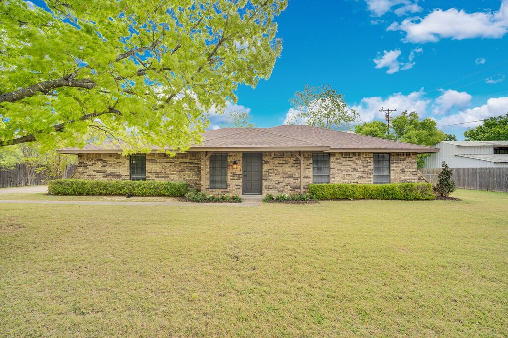 104 Prairie View Lane, Red Oak, TX 75154 — photo 1