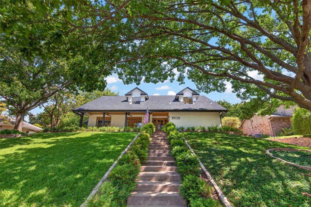 1609 Ems Road W, Fort Worth, TX 76116 — photo 1