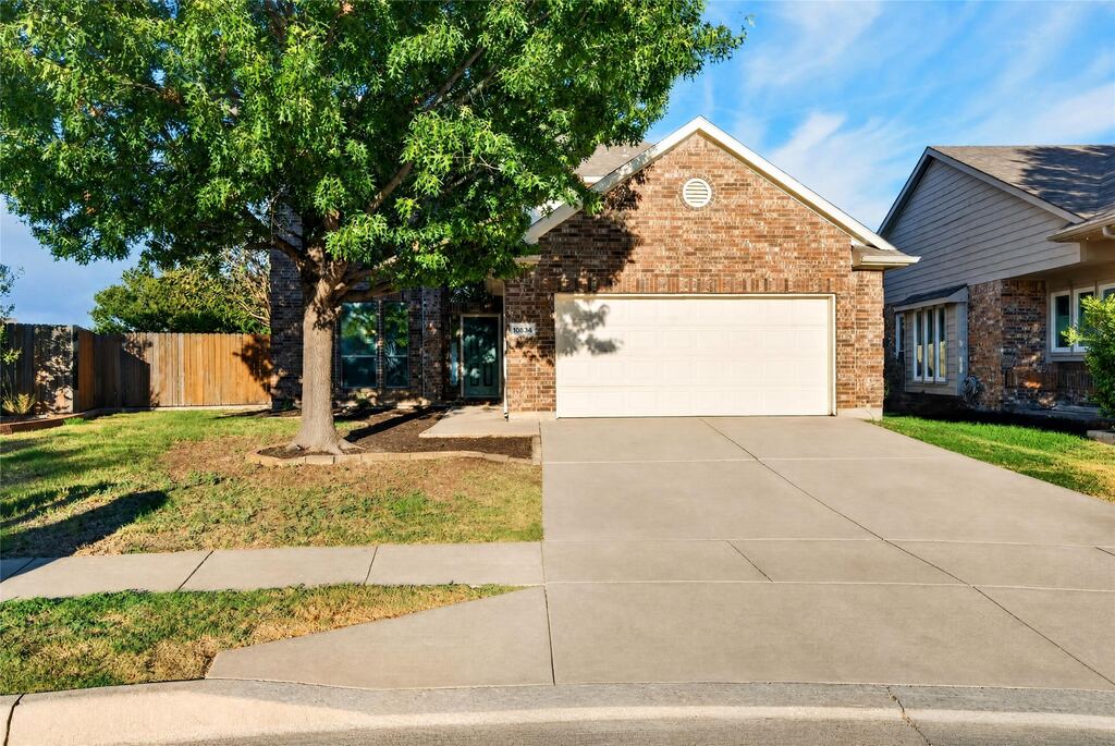 10834 Axton Court, Fort Worth, TX 76052 — photo 1