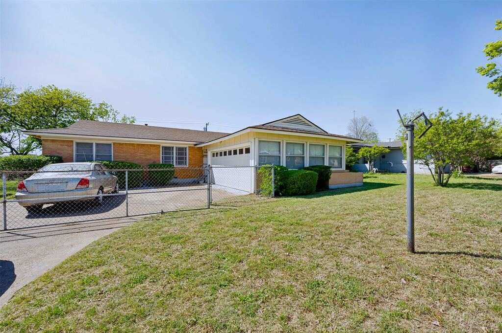 4123 Huckleberry Circle, Dallas, TX 75216 — photo 1