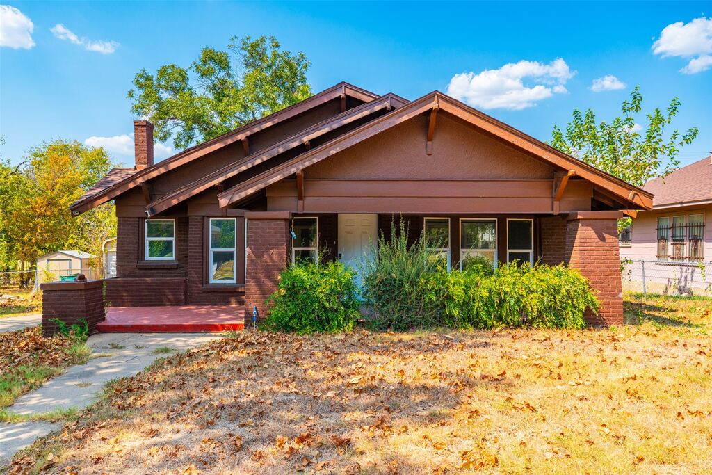817 Marion Avenue, Fort Worth, TX 76104 — photo 1