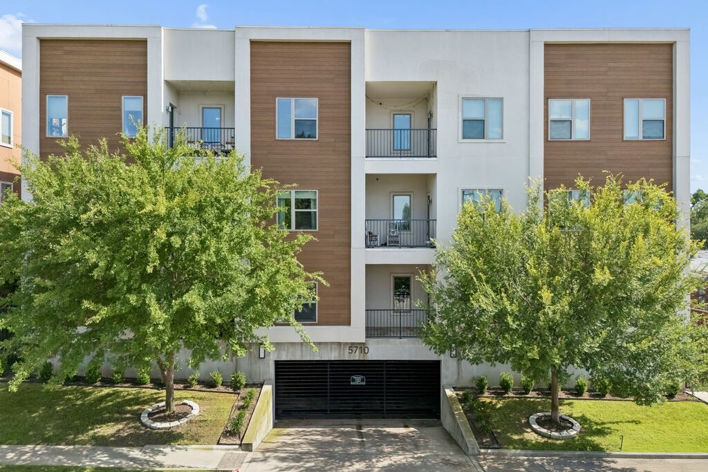5710 Mccommas Boulevard 101, Dallas, TX 75206 — photo 1