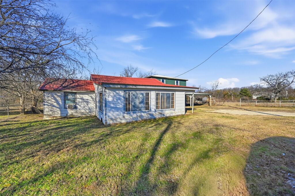 604 S Spears Street, Alvarado, TX 76009 — photo 1