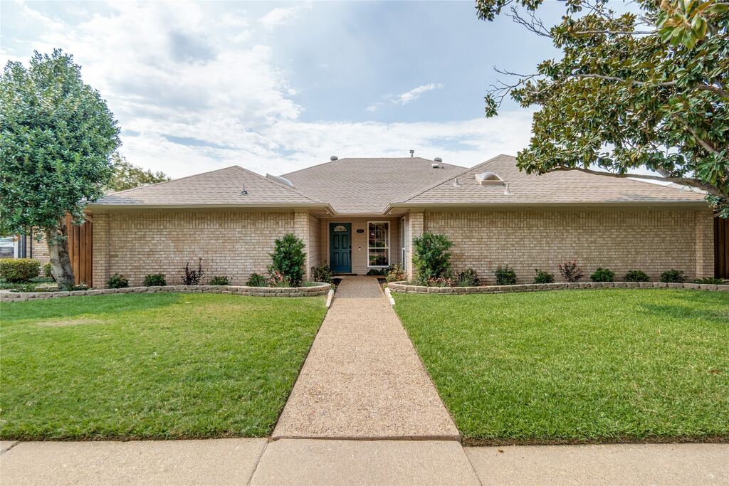6204 La Cosa Drive, Dallas, TX 75248 — photo 1