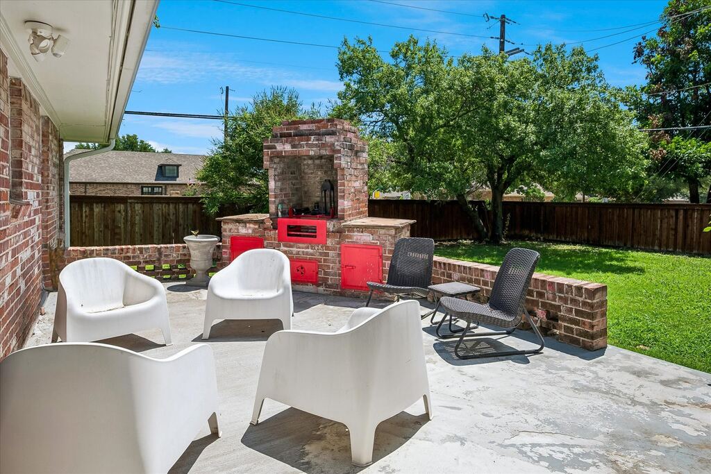 11070 Delford Circle, Dallas, TX 75228 — photo 1