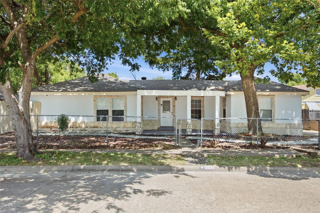 1143 Newport Avenue, Dallas, TX 75224 — photo 1