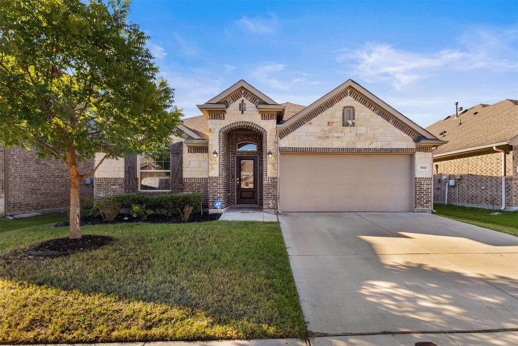 1740 Rio Costilla Road, Fort Worth, TX 76131 — photo 1