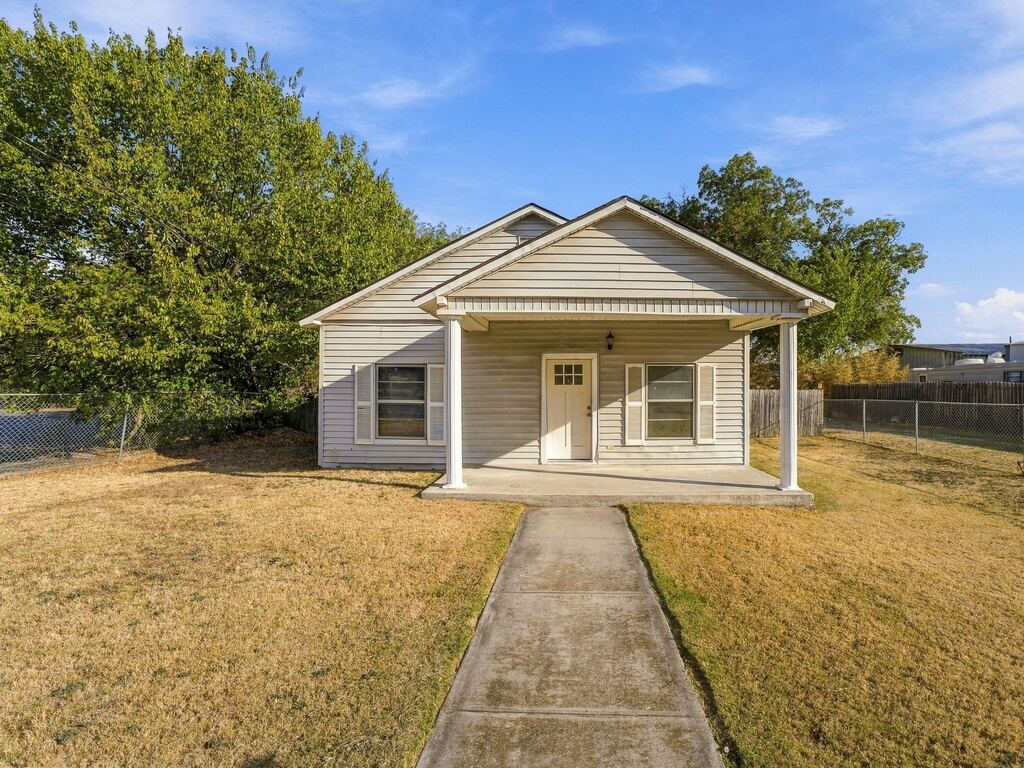 503 E Main Street, Decatur, TX 76234 — photo 1