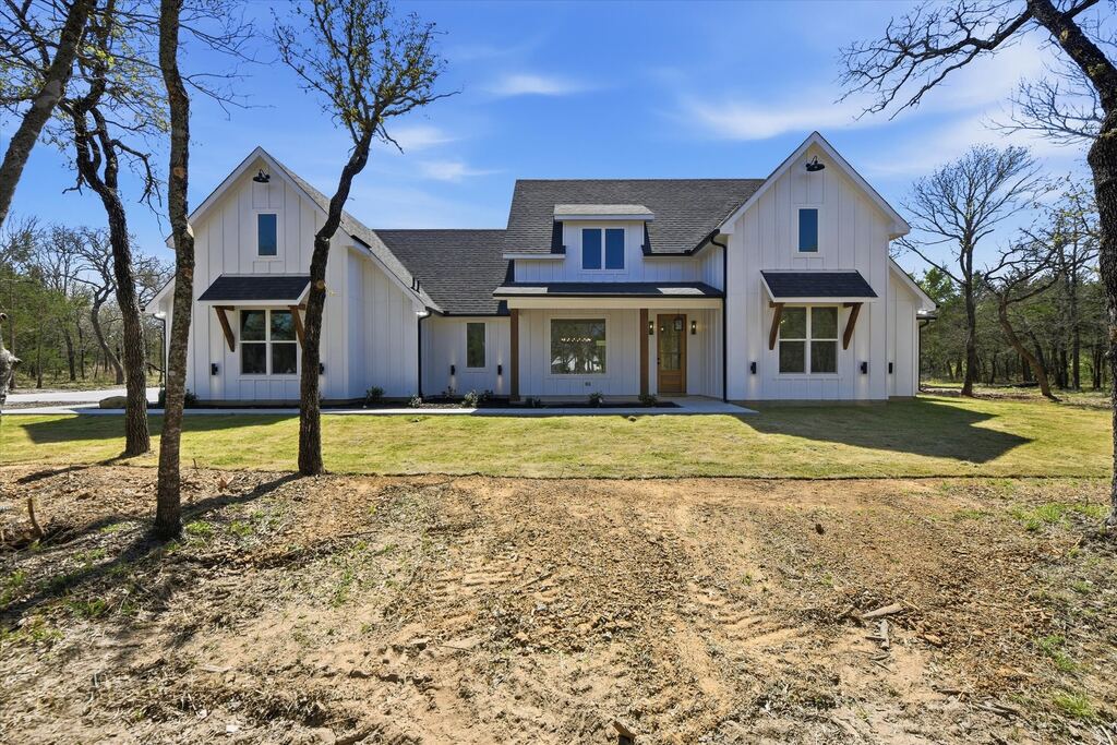 377 Oak Cove Court, Sunset, TX 76270 — photo 1