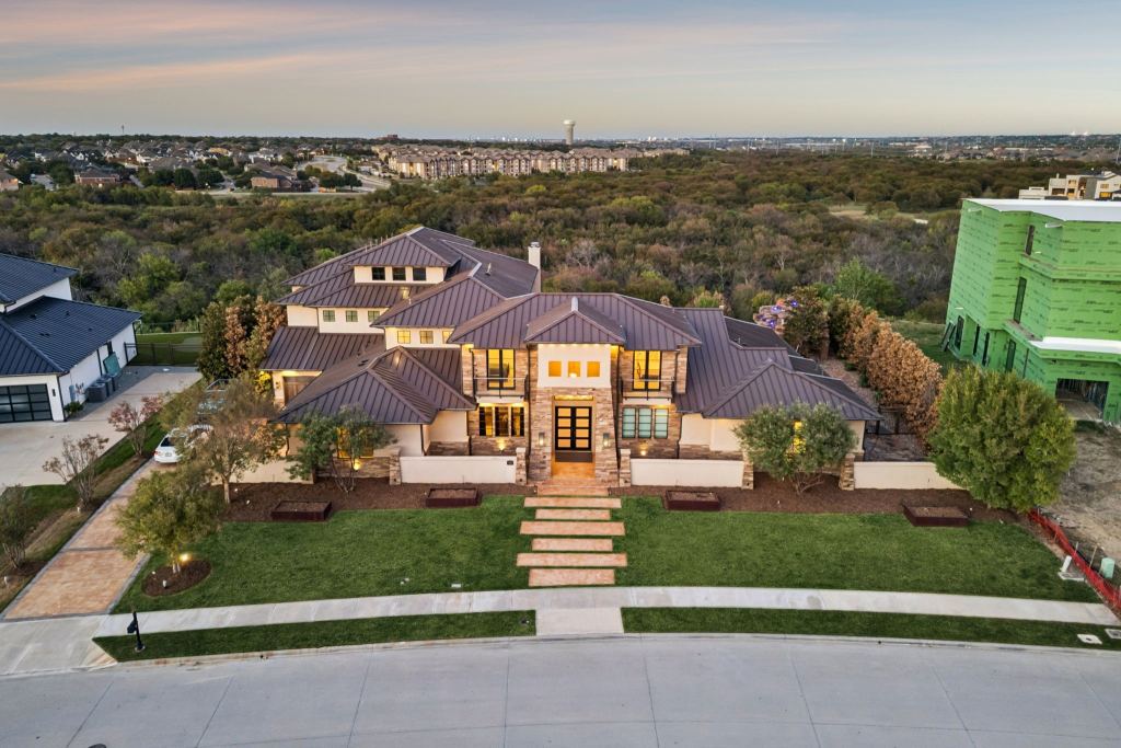 4012 Starling Drive