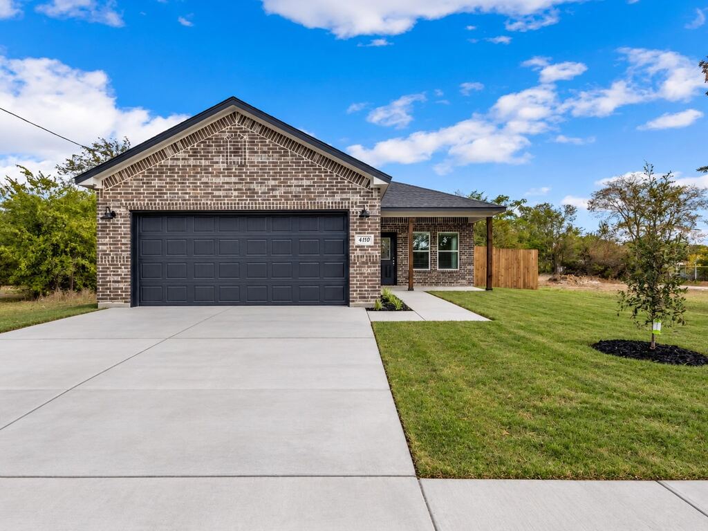 4410 Hamilton Avenue, Dallas, TX 75210 — photo 1