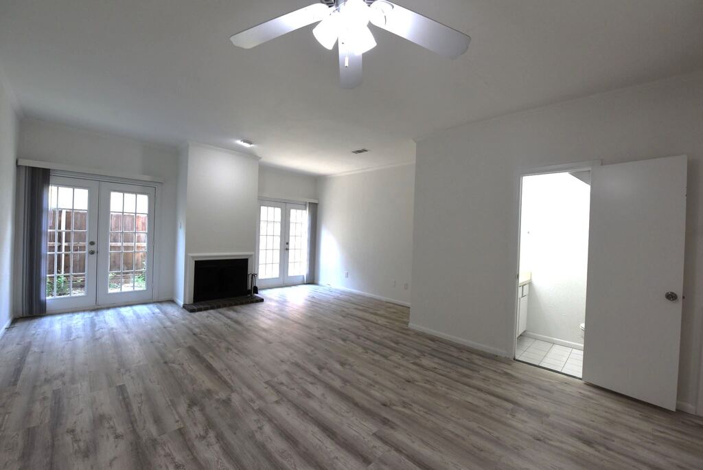 2727 Shelby Avenue M, Dallas, TX 75219 — photo 1