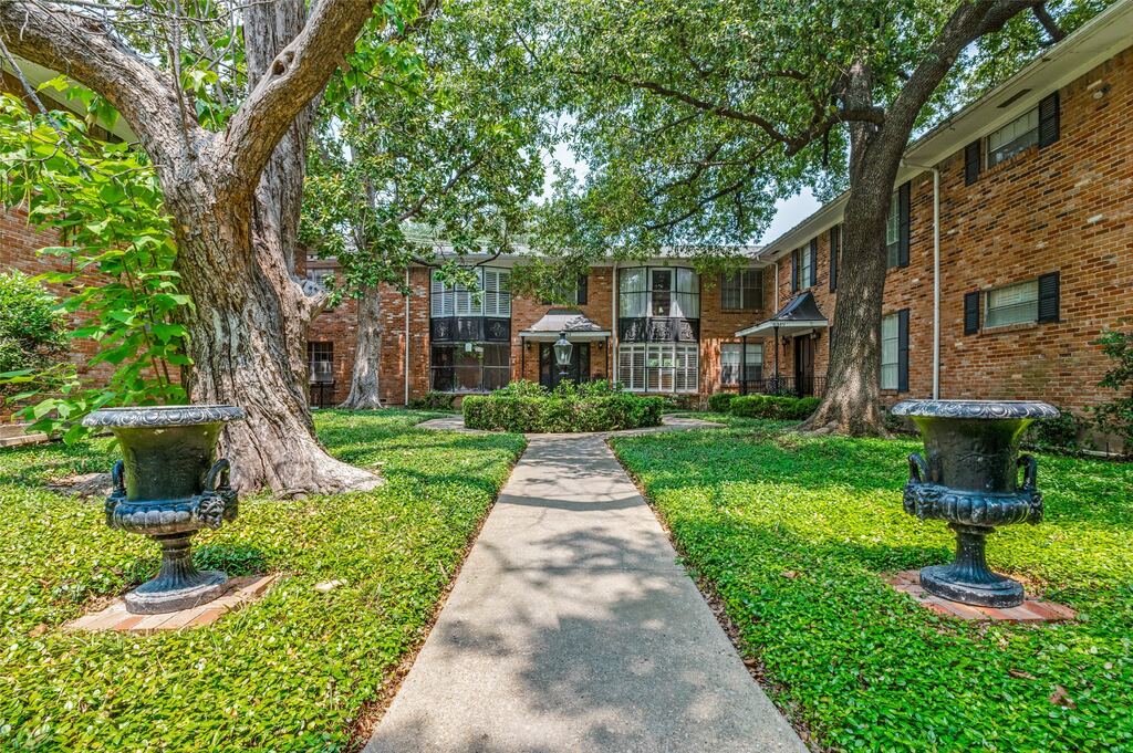 6345 Bandera Avenue C, Dallas, TX 75225 — photo 1