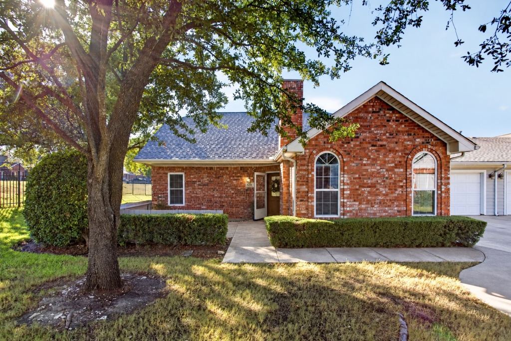 6123 Welden Court, Fort Worth, TX 76132 — photo 1