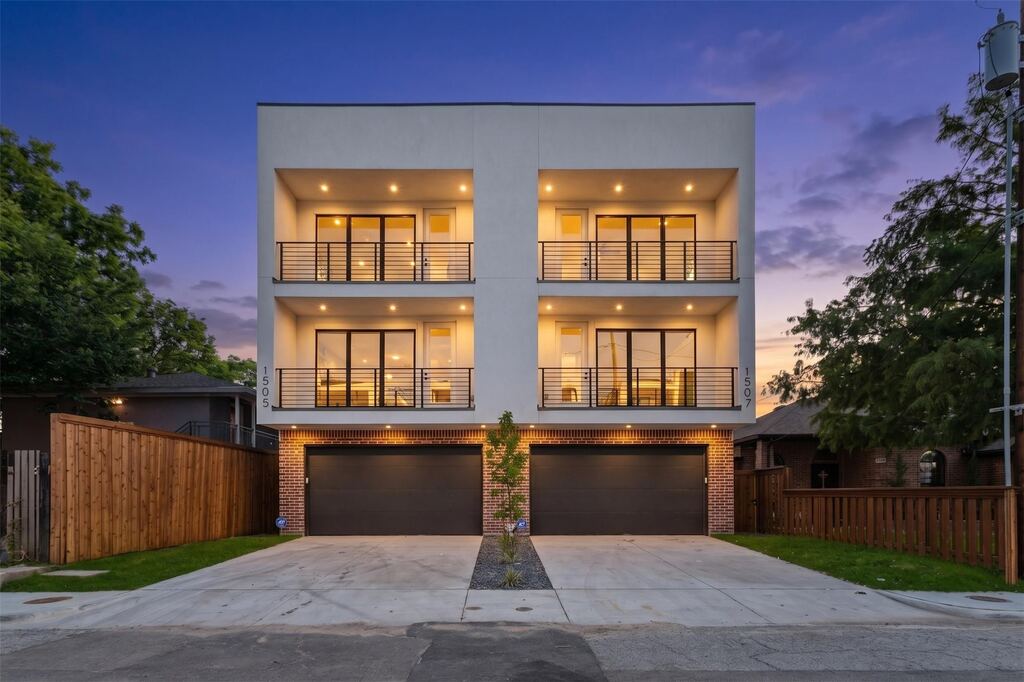 1507 Holly Avenue, Dallas, TX 75204 — photo 1