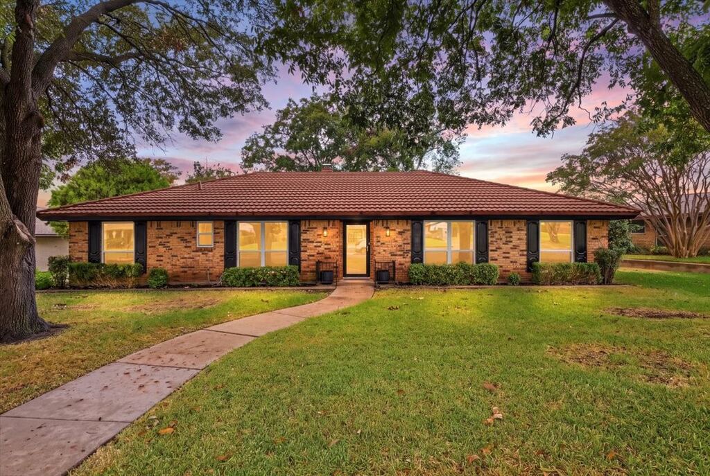 4345 Rota Circle, Fort Worth, TX 76133 — photo 1