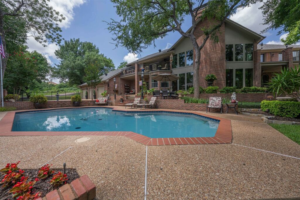 401 Canyon Creek Trail, Fort Worth, TX 76112 — photo 1