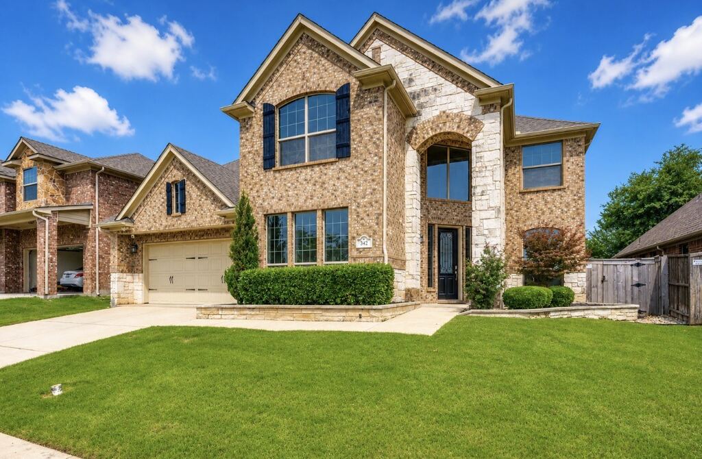 342 Manchester Drive, Roanoke, TX 76262 — photo 1