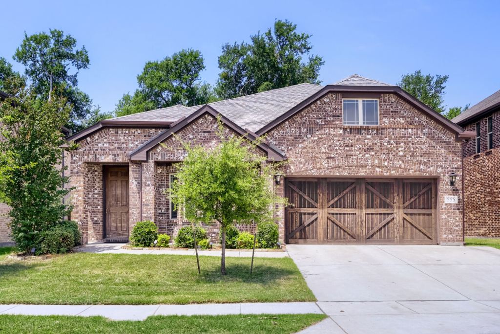 555 Svenson Lane