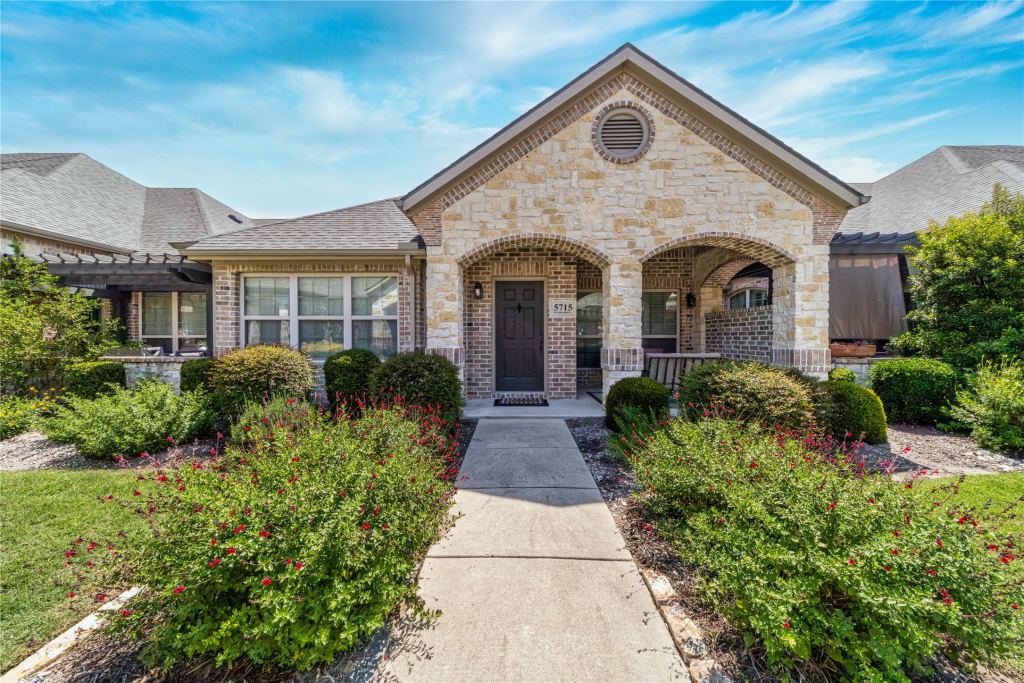 5715 Hummingbird Lane, Fairview, TX 75069 — photo 1