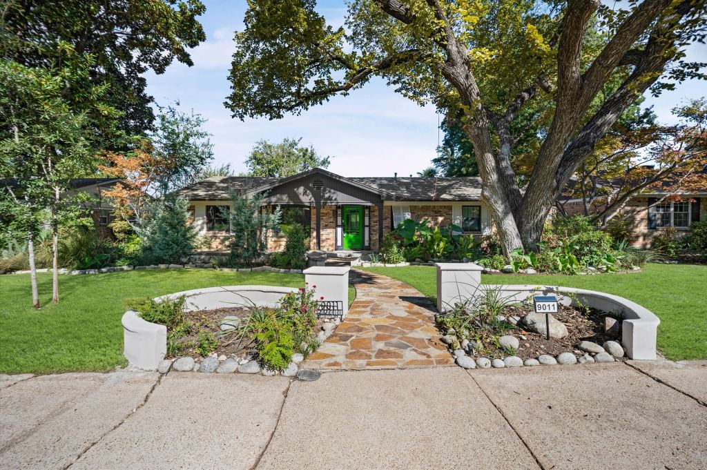 9011 Fringewood Drive