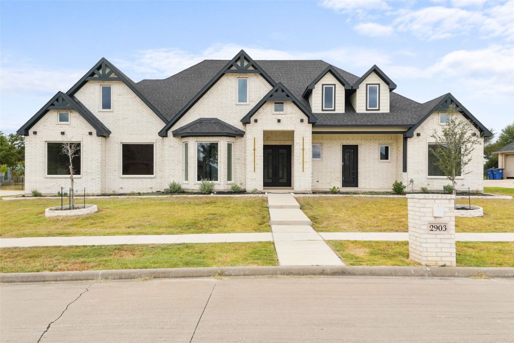 2903 Sunnyside Alley, Ennis, TX 75119 — photo 1