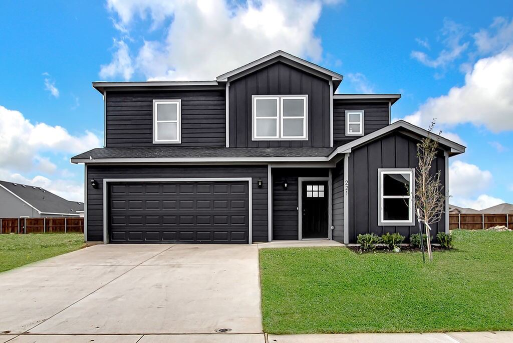 221 Marble Creek Drive, Fort Worth, TX 76131 — photo 1