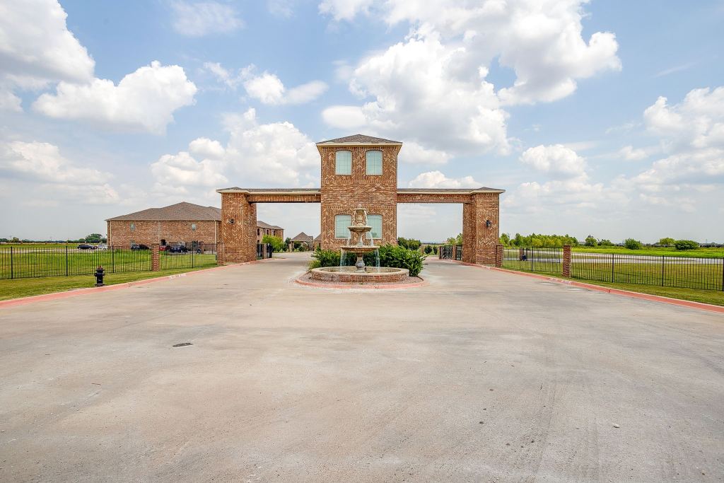 301 County Road 207 1204, Alvarado, TX 76009 — photo 1